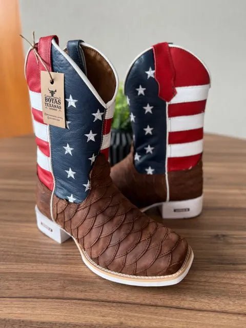 Texana Alex - Couro Horse Nescau escamado/ Bordado Americana
