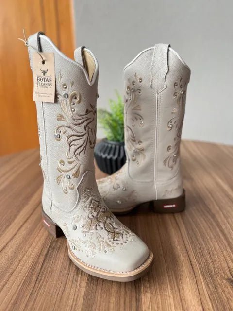 Texana Rita - Couro Off-White/Bordado Cavalo e Padroeira com metais - Imagem 2