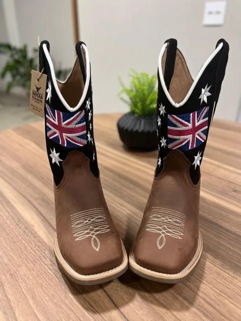 Texana Tom - Nobuck Preto e Couro Horse Nescau/ Bordado Reino Unido - Imagem 2