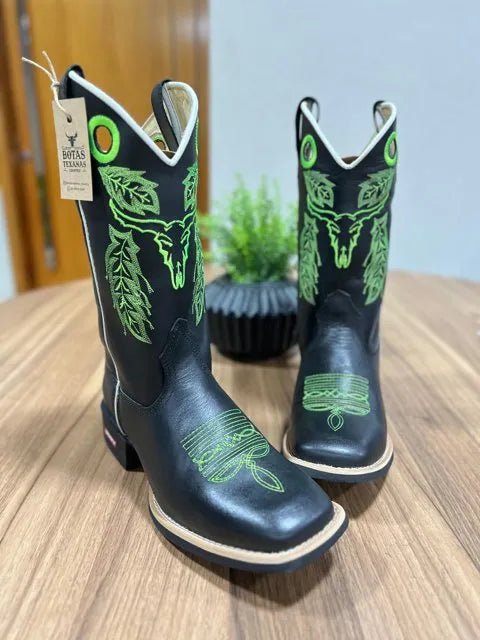 Texana Benício - Couro Látego Preto/ Bordado Touro Verde - Imagem 2