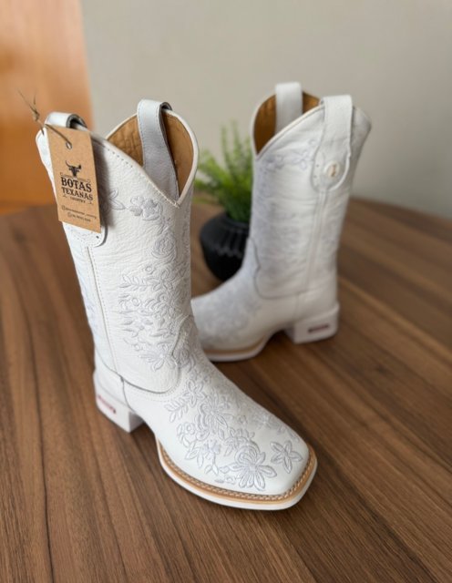 Texana Maitê Tradicional - Couro Floatter Branco Bordado Florência Branco
