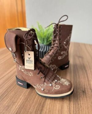 Coturno Estela com Kit Canivete - Couro Horse Nescau/Bordado Flores Marrom e Bege com Metais